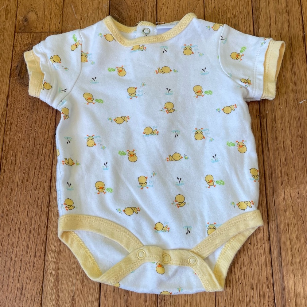 VTG VITAMINS BABY DUCK GRAPHIC ONESIE SIZE 3 MONTHS